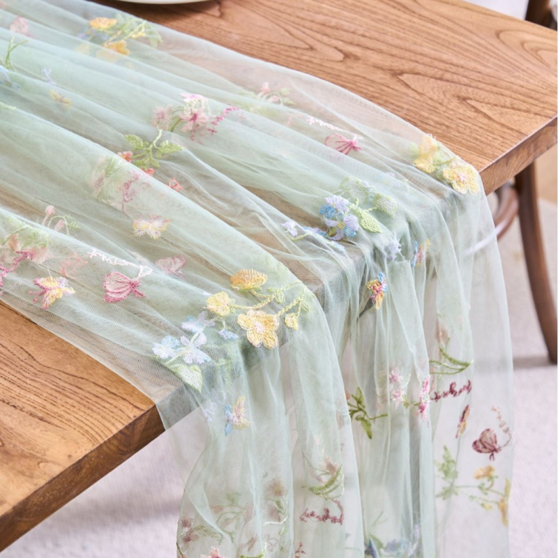 Vintage Colorful Embroidered L - Christmas Table Runner recension och pris