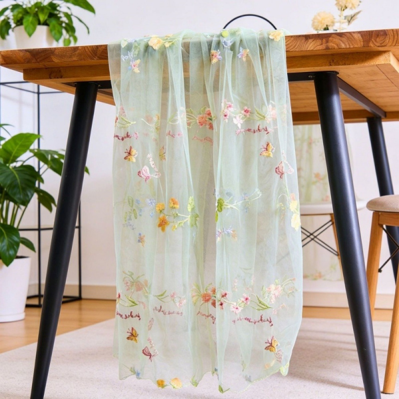 Vintage Colorful Embroidered L - Christmas Table Runner recension och pris